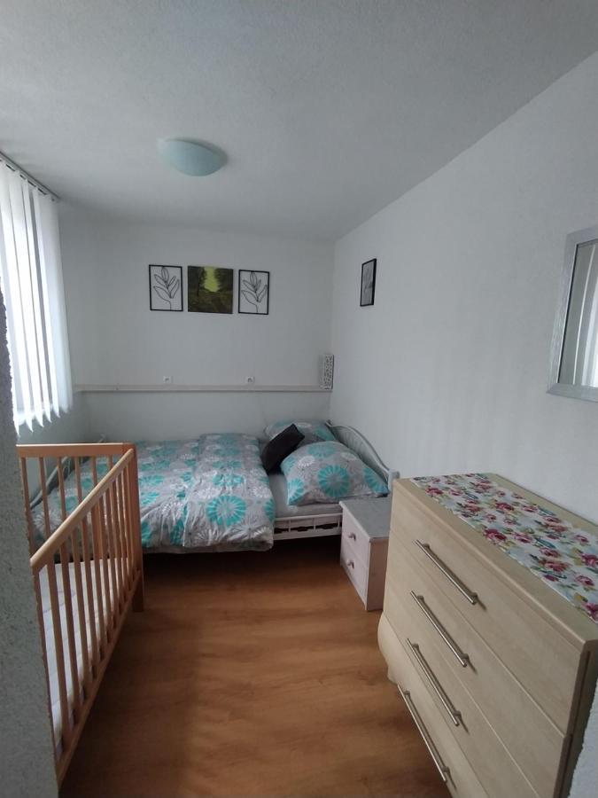 Apartman Karin Huty Екстериор снимка
