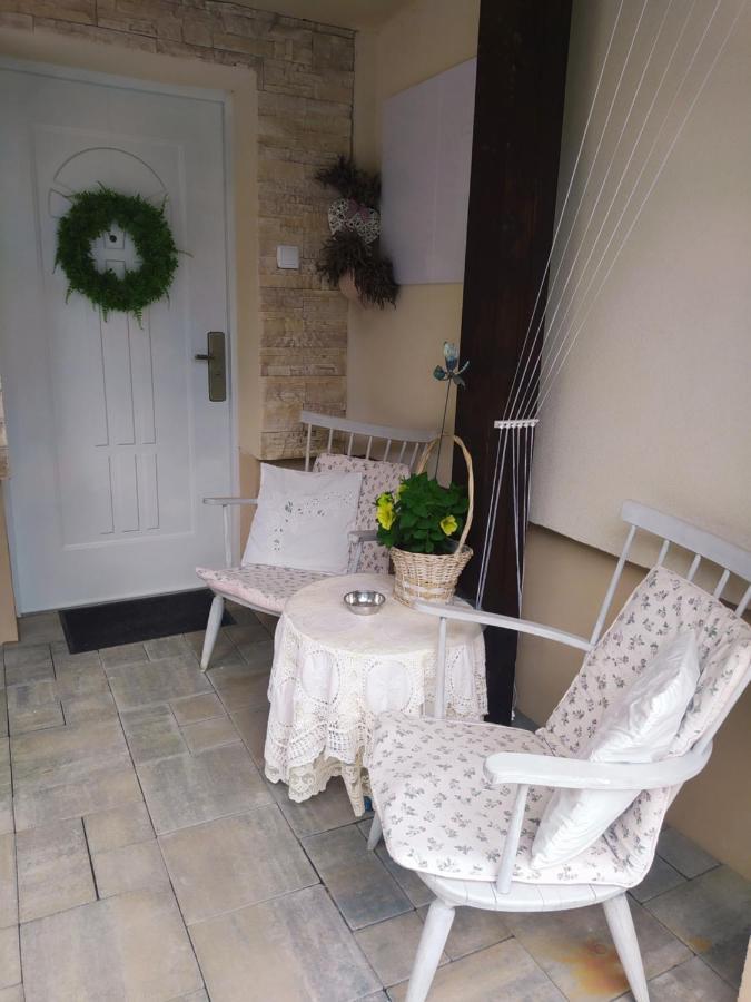 Apartman Karin Huty Екстериор снимка